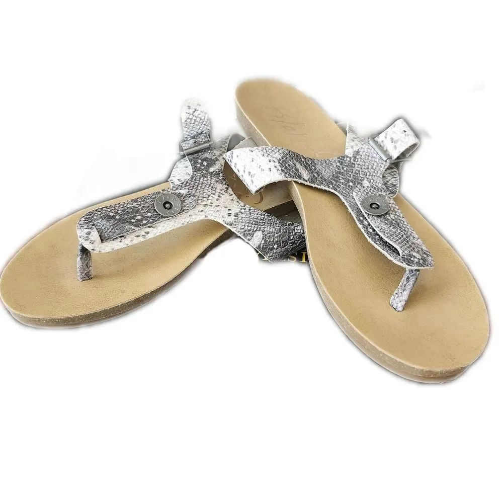 Blowfish flat faux snakeskin thong sandals , side buckle, EUC, sz 9.5